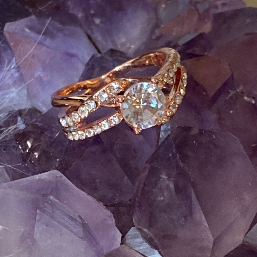 2CTW Rose Gold twisted crystal CZ ring - Picture 5 of 6